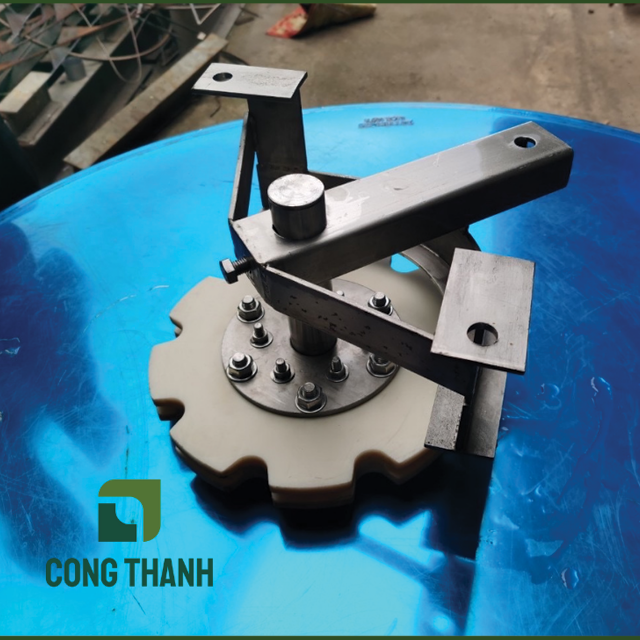 Nhông xích kéo dây chuyền gà vịt